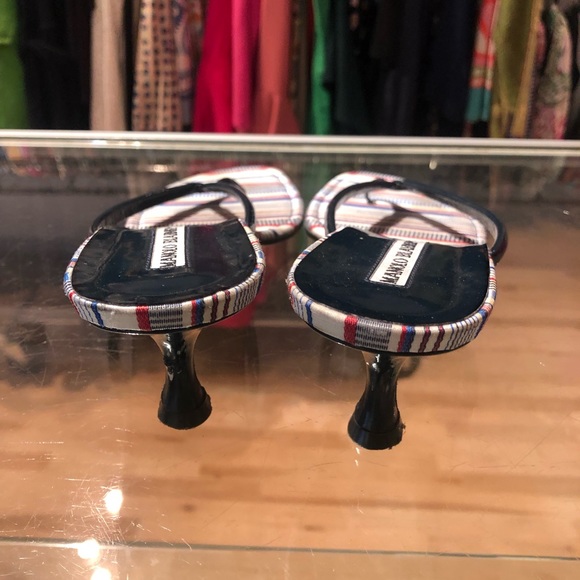 🥰 Manolo Blahnik kitten heels🥰 - Picture 6 of 12